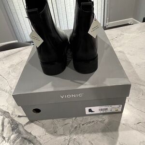 New Black Leather Vionic Women’s Boots